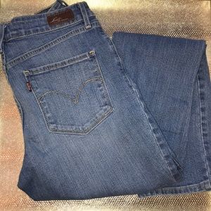 Levi’s Bold Curve Classic